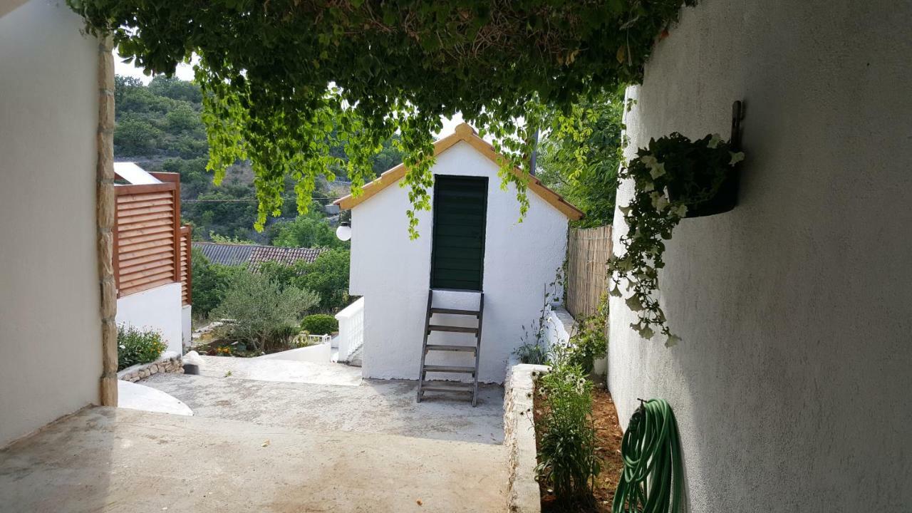 Ražanac Apartment Cernesa מראה חיצוני תמונה