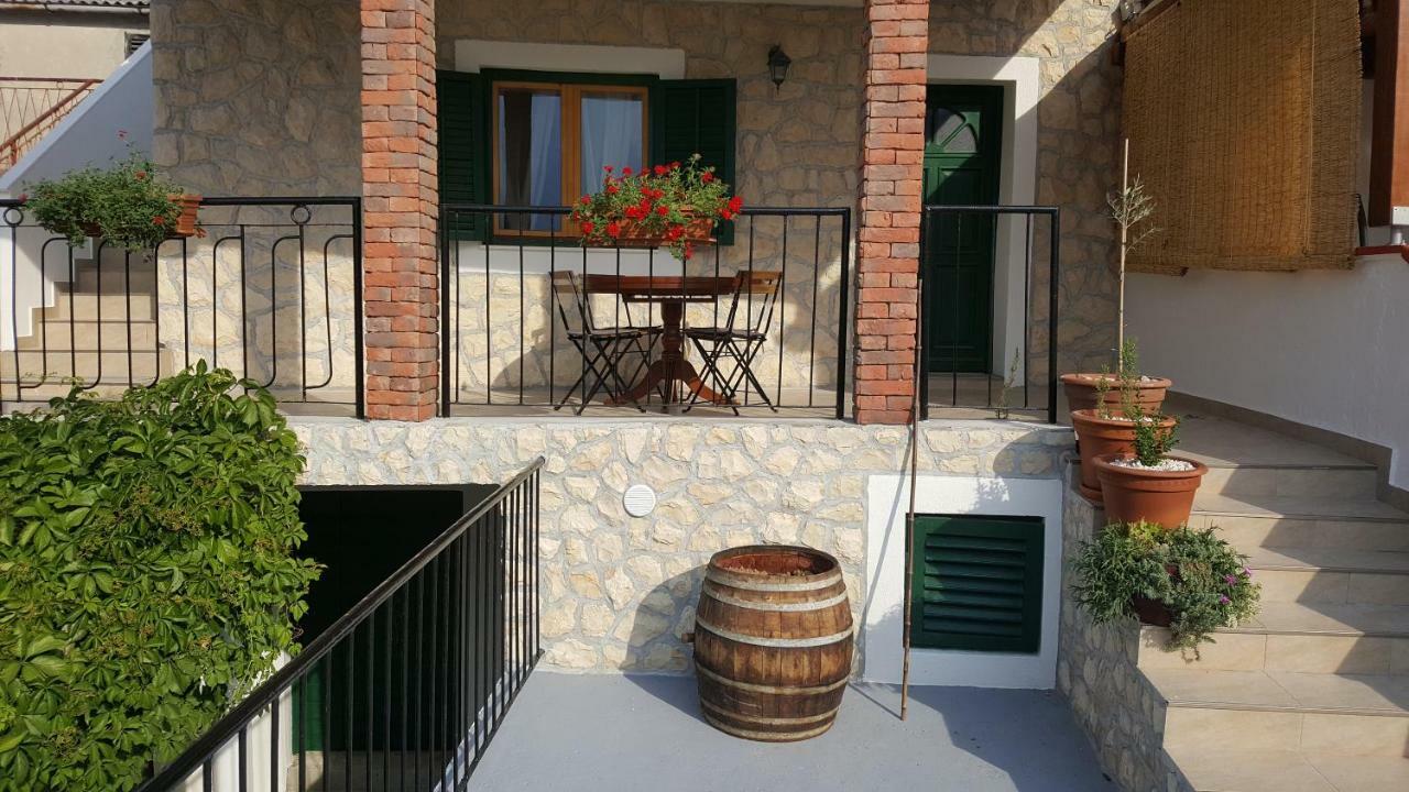 Ražanac Apartment Cernesa מראה חיצוני תמונה